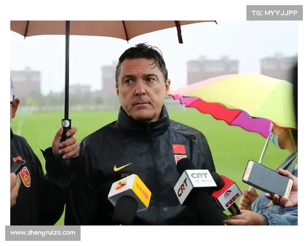 如何查询中国男足与越南足球比赛的具体时间和相关信息